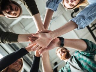 Jak zmotywować zespół do działania w firmie poprzez budowanie wspólnej atmosfery pracy